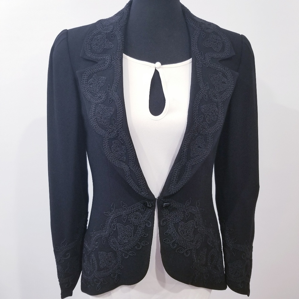 Zelda 1990's Black Embroidered Button Front Blazer